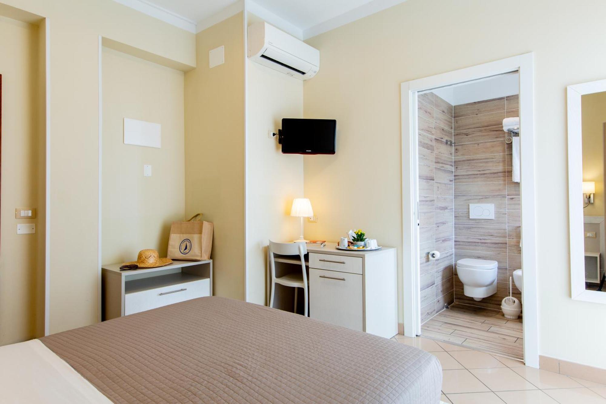 Hotel Lungomare Cervia Kültér fotó