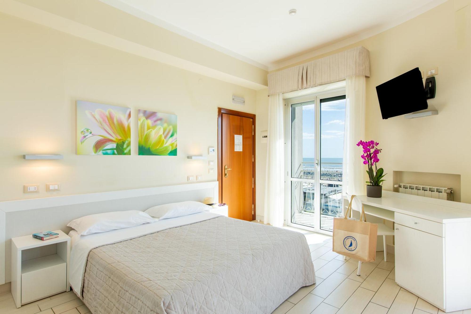 Hotel Lungomare Cervia Kültér fotó