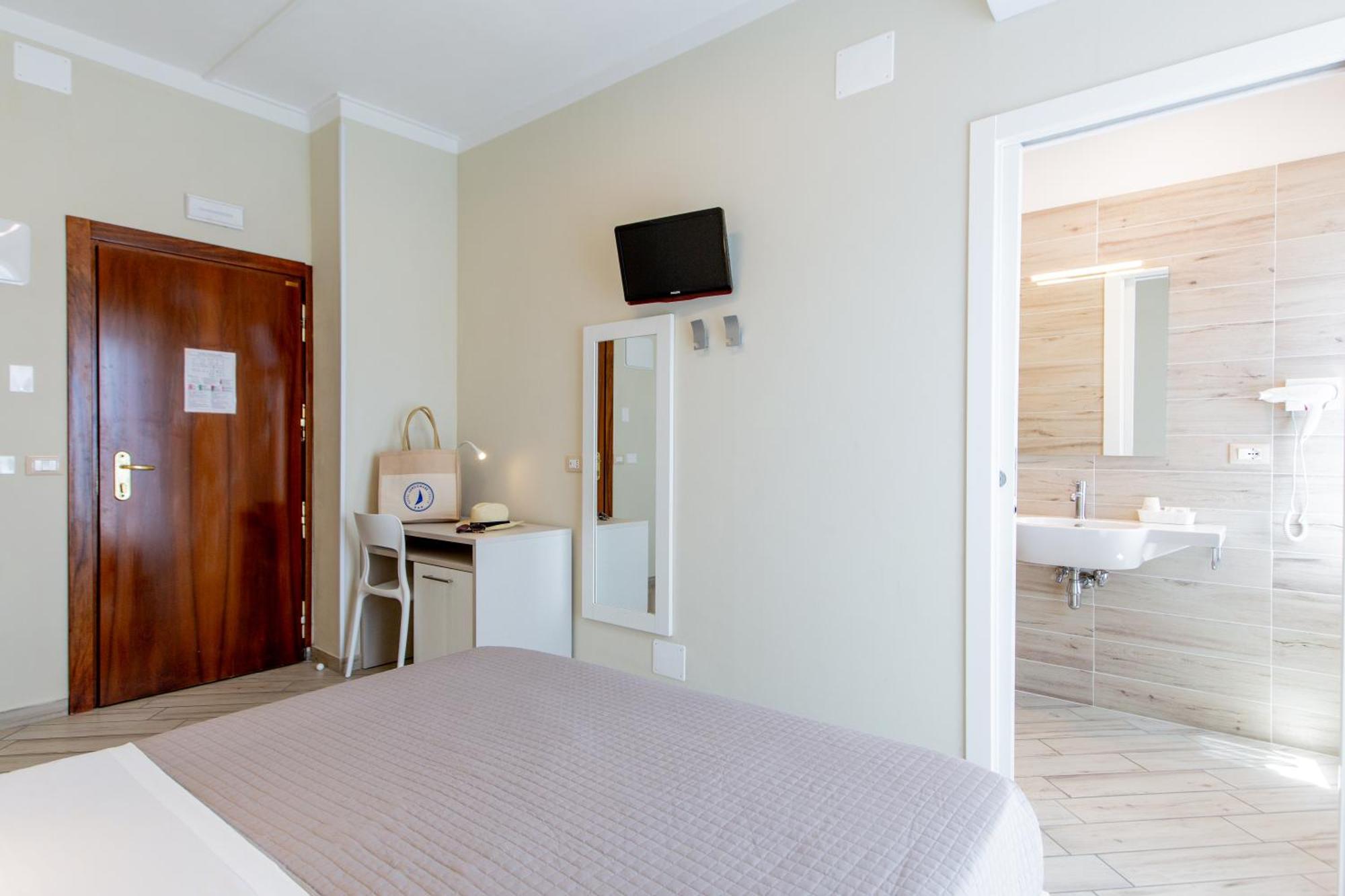 Hotel Lungomare Cervia Kültér fotó