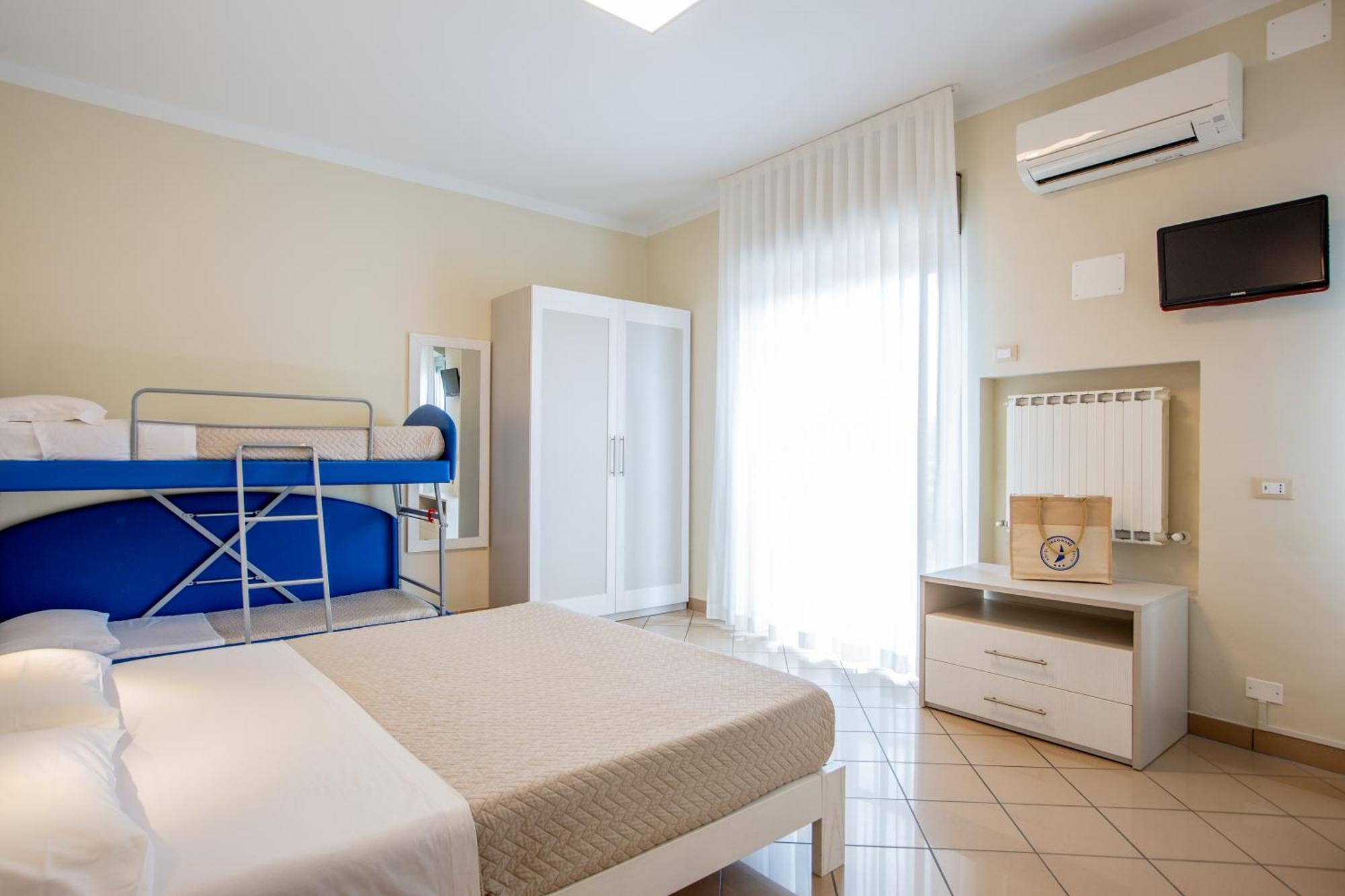 Hotel Lungomare Cervia Kültér fotó