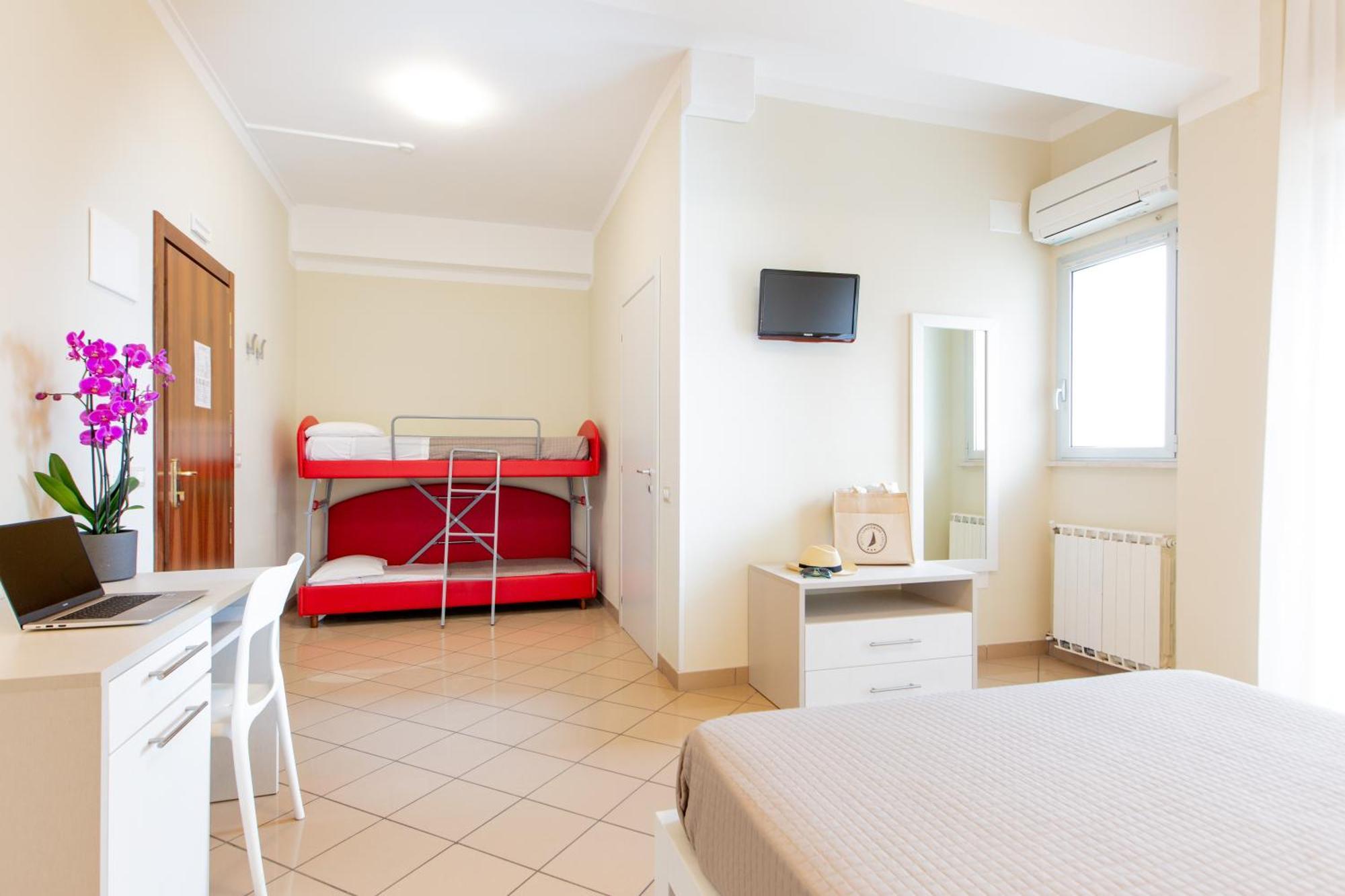 Hotel Lungomare Cervia Kültér fotó